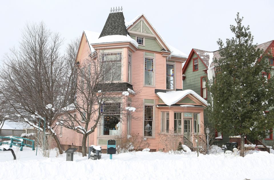 January 7, 2018 – Pink house in downtown Muskegon is transformed into boutique salon